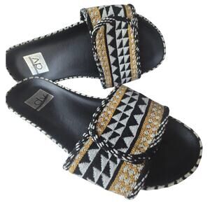 Dolce Vita Boho Woven Aztec Pattern Slip-On Sandal Black White Yellow Women's 8
